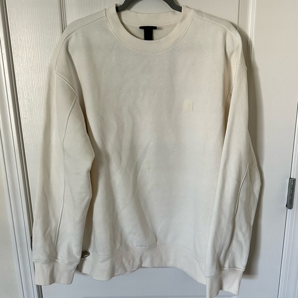 NWT H&M Relaxed Fit Crewneck Sweatshirt - Picture 1 of 4